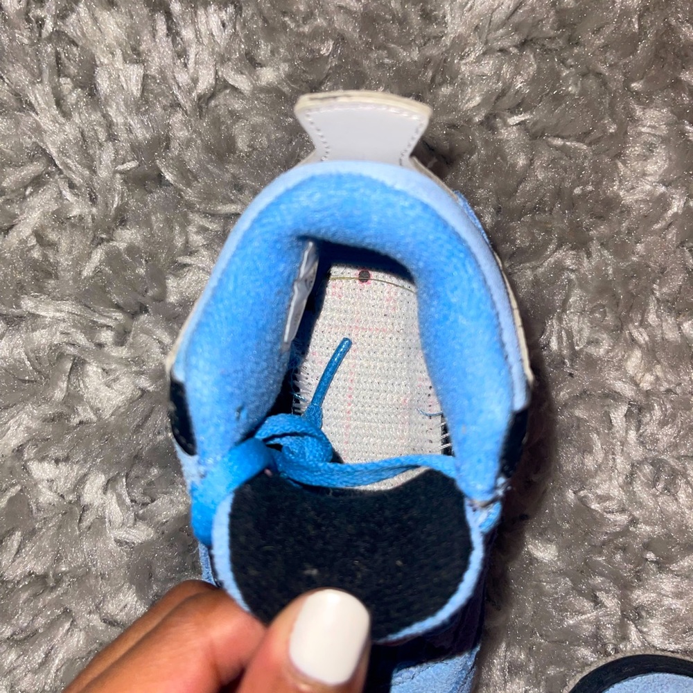 Worn, missing soles, still in good condition, Size 7C,